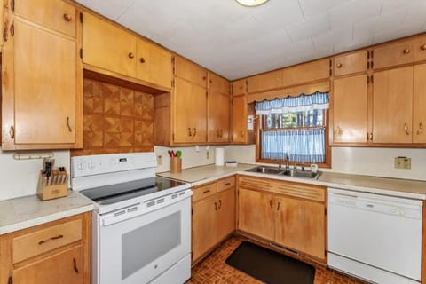 Eagle Villa At Otter Cove House in Wisconsin