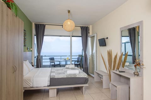 Bedroom, Sea view