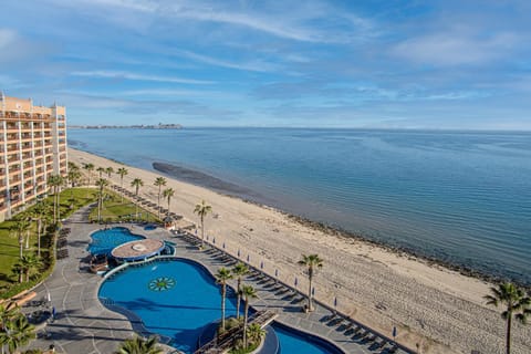 Property building, Day, Bird's eye view, Beach, Pool view, Sea view, Swimming pool, sunbed