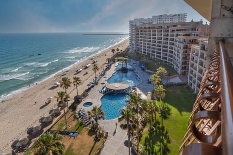 Property building, Day, Bird's eye view, Balcony/Terrace, Beach, Pool view, Sea view, Swimming pool, sunbed