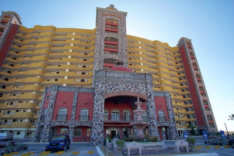 Property building, Day, Location