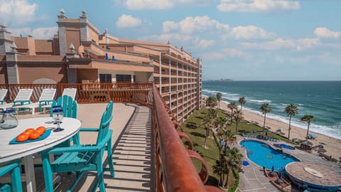 Property building, Day, Balcony/Terrace, Beach, Pool view, Sea view, Swimming pool, sunbed