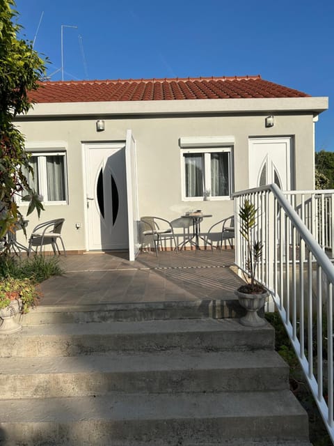 Property building, Off site, Day