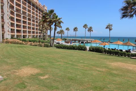 Property building, Day, Garden, Beach, Garden view, Sea view