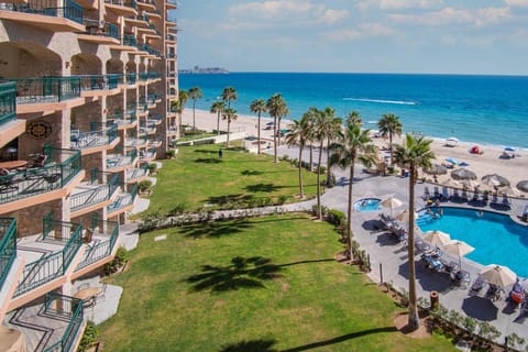 Property building, Spring, Day, View (from property/room), Beach, Sea view, Swimming pool, sunbed