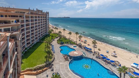 Property building, Day, Beach, Sea view, Swimming pool, Swimming pool, sunbed