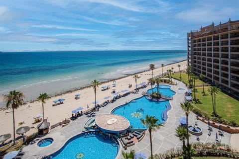 Property building, Day, Bird's eye view, Beach, Swimming pool, Swimming pool, sunbed