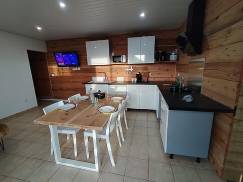 Living room, kitchen