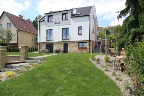 Property building, Facade/entrance, Summer, Garden