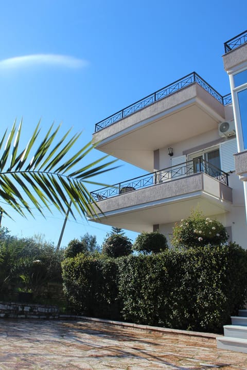 Property building, Garden view