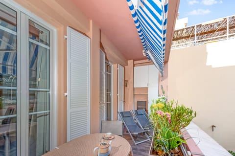 Patio, View (from property/room), Balcony/Terrace, sunbed