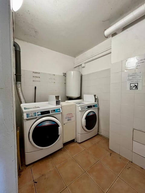 T2 6 couchages, piscine et mer Apartment in La Ciotat