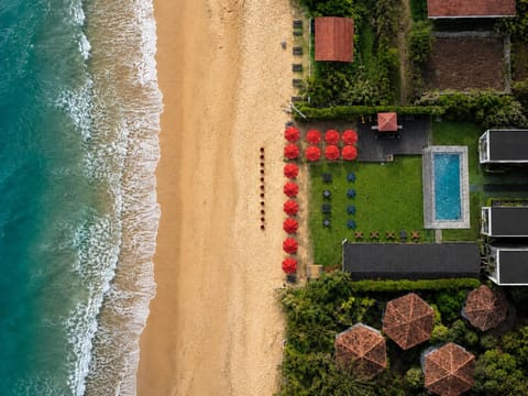 Property building, Restaurant/places to eat, Natural landscape, Pool view, Sea view, Swimming pool, sunbed