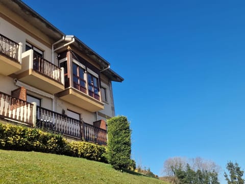 Property building, Garden, Balcony/Terrace, Garden view