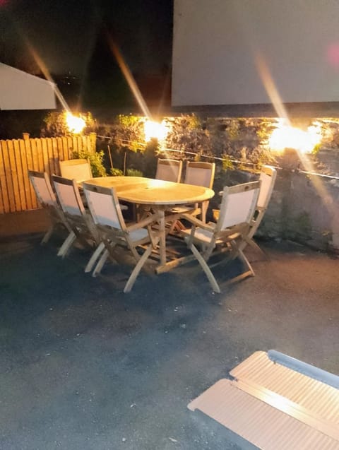 Patio, Night