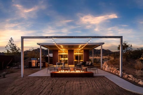 Steel & Solace By The Cohost Company House in Pioneertown