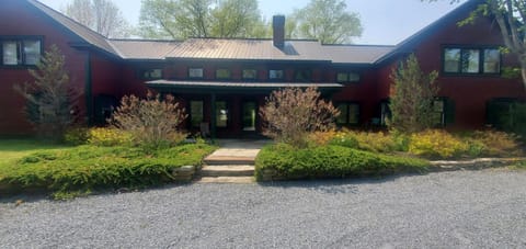 Old Orchard House House in Addison County