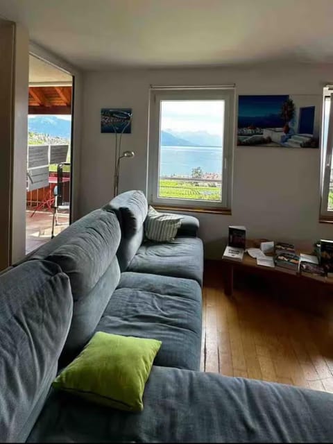 Communal lounge/ TV room, Seating area