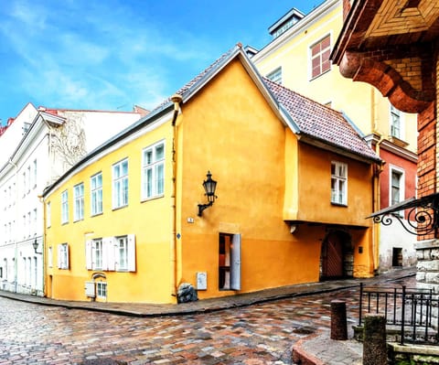 Property building, Day, Street view, Location