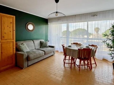 Bed, Living room, Bedroom, kitchen