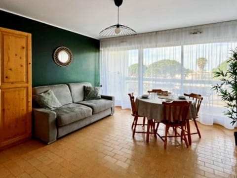 Bed, Living room, Bedroom, kitchen
