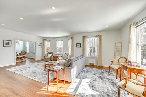 Bright Home Near Pine Lake with Deck and Yard House in La Porte