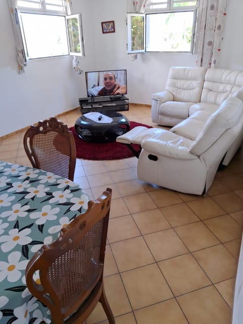 KARENGA house type F4 House in Le Gosier