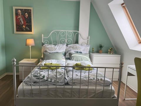 Bed, Bedroom