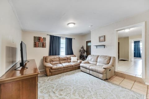 Theme Park Ready- Perfect Vacation Location House in Tampa