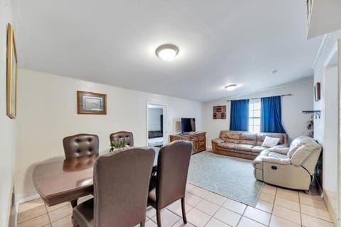 Theme Park Ready- Perfect Vacation Location House in Tampa