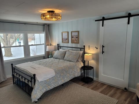 My Roam'n Empire - Super Cute with Toys! House in Empire