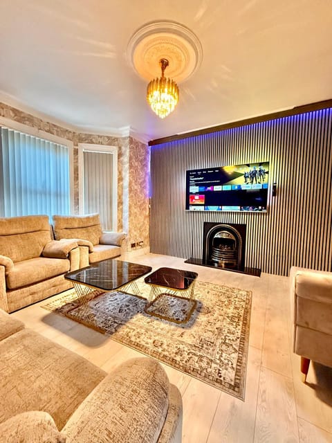 TV and multimedia, Living room, Seating area