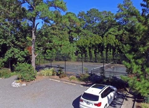 Snug harbor 2 House in Henlopen Acres