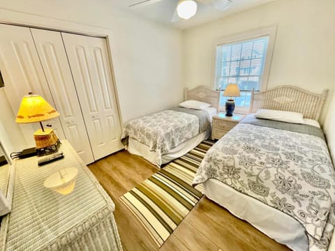 Clayton street 17a House in Dewey Beach