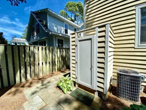 Columbia avenue 23 House in Henlopen Acres