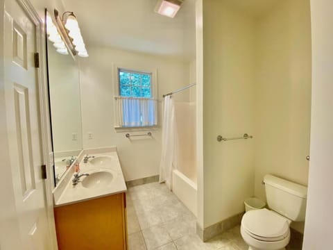 Columbia avenue 23 House in Henlopen Acres