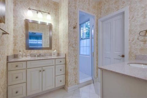 Columbia avenue 109 House in Henlopen Acres