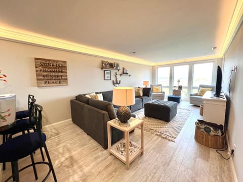 2112 Landfall Way House in Seabrook Island