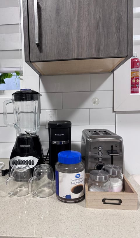 Coffee/tea facilities, Kitchen or kitchenette