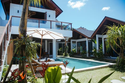 Property building, Garden view, Pool view, Swimming pool