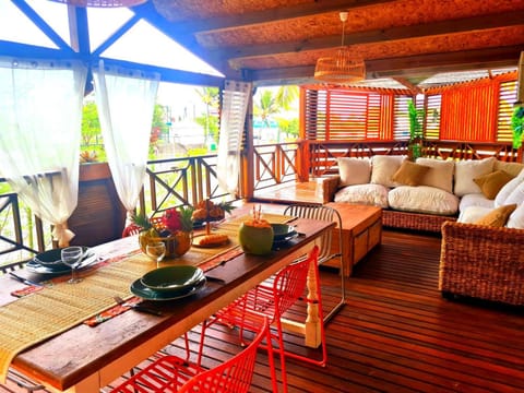 Patio, View (from property/room), Balcony/Terrace, Living room, Seating area, Dining area
