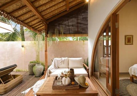 Patio, Garden, Balcony/Terrace, Living room, Photo of the whole room, Seating area, Bedroom, Garden view