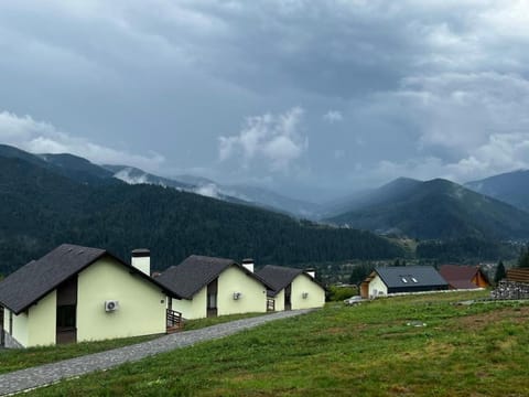 Property building, Day, Mountain view