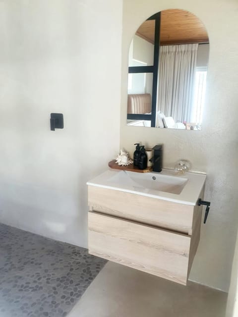 Casa La Mer Guesthouse Bed and Breakfast in Cape Town