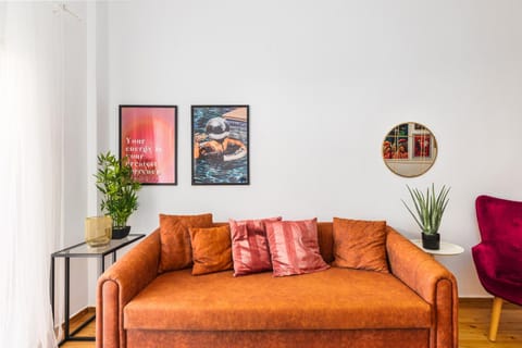Living room, Decorative detail, Seating area
