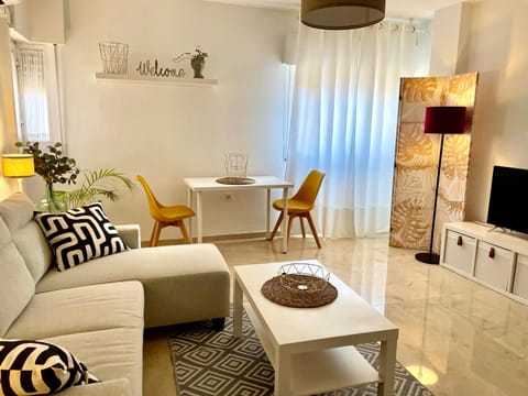 TV and multimedia, Living room, Dining area