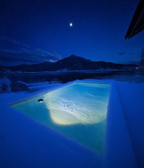 Dein Traum direkt am See Apartment in Zug, Switzerland