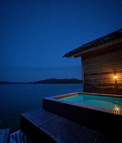 Dein Traum direkt am See Apartment in Zug, Switzerland