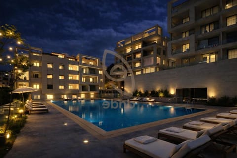 Property building, Swimming pool