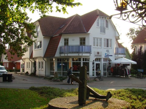 Property building, Street view